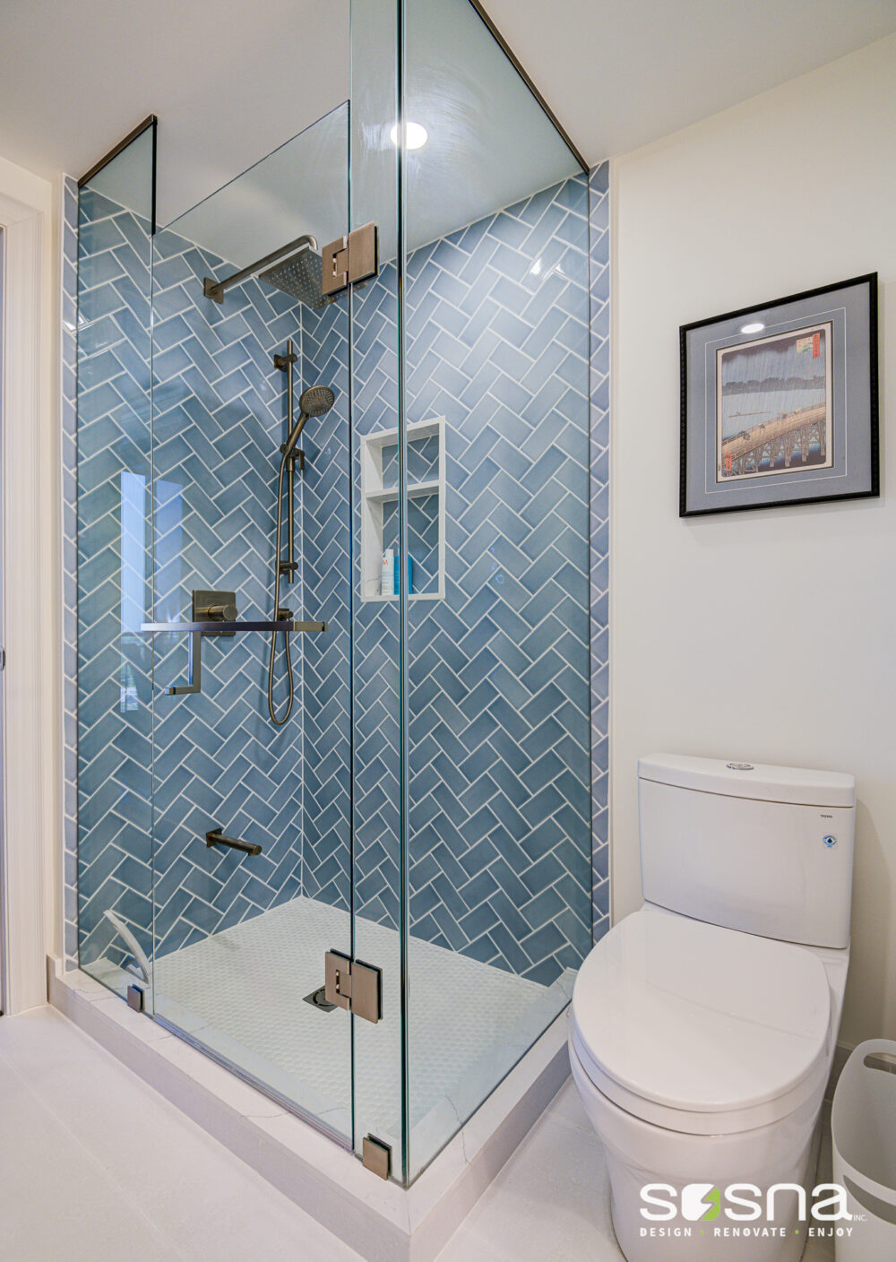 Cheerful bathroom update