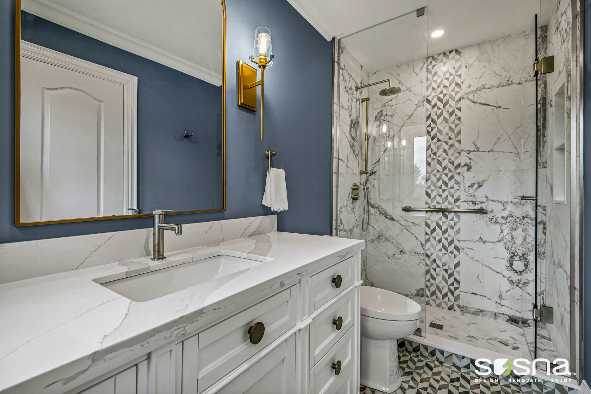 05_290-Westbridge-BathRooms_After