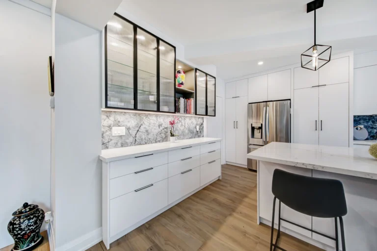 sosna-web-clean-modern-kitchen-cabinetry