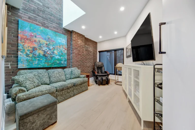 sosna-web-updated-family-room-exposed-brick