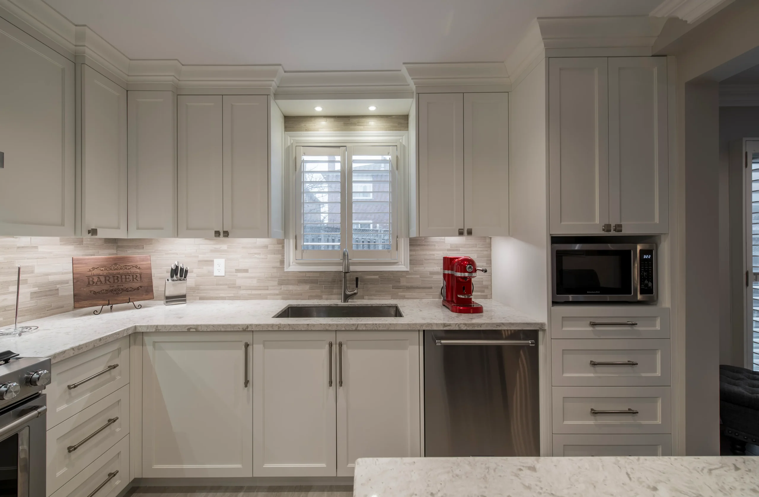 pros and cons of kitchen cabinets to the ceiling