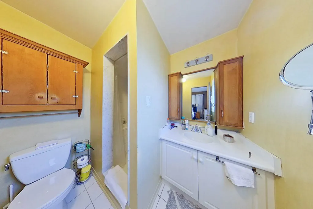 Primary Bathroom Before 2